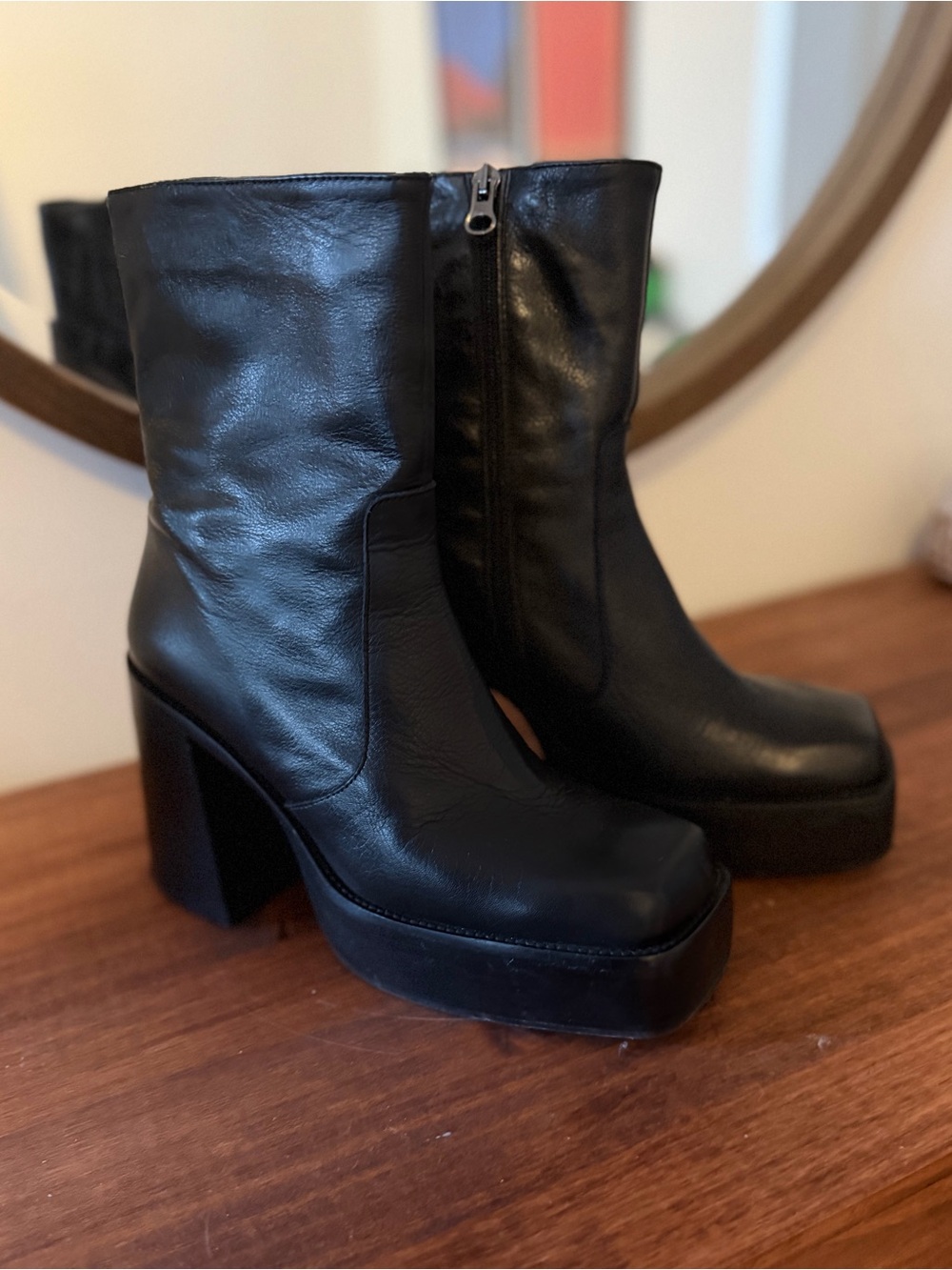 L’Intervalle | 100% Leather Platform Boots